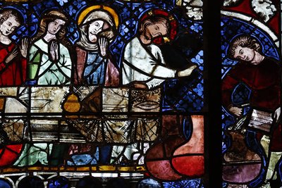 Vår Fru av Strasbourgs katedral. Fönster i målat glas. Förvandlingen av vatten till vin vid bröllopet i Kana. 1300-talet. Strasbourg. Frankrike. av Unbekannt