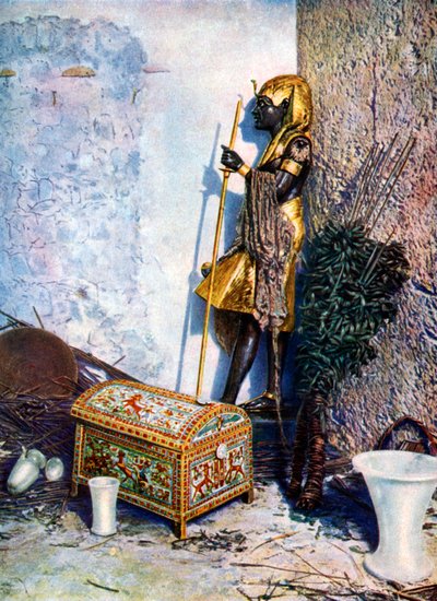 Målad klädkista, som ligger vid foten av Tutankhamens staty, Egypten, 1933-1934 av Unbekannt