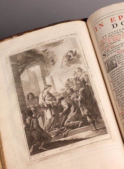 Sockenmuseum. Missal på latin. Gravyr från Joachim Ballester. Papper och läder. 1700-talet. av Unbekannt