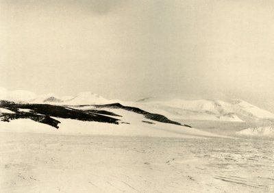 Del av Queen Alexandra Range 1500 Feet Up The Glacier, c1908, 1909. av Unbekannt