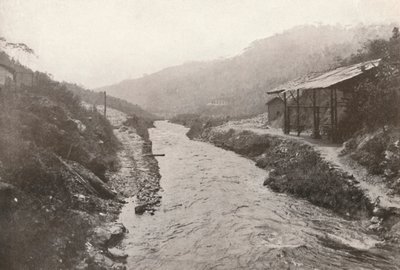 Pirahy Diversion: Se nedströms från utloppet av tunneln. 1914. av Unbekannt