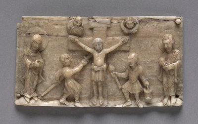 Plack från ett bärbart altare som visar korsfästelsen, 1050-1100. av Unbekannt
