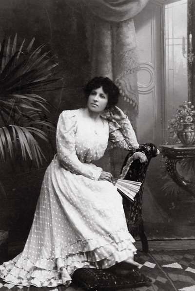 Porträtt av Antonina Dronk, c1900-c1908 av Unbekannt
