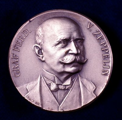 Porträtt av greve Ferdinand von Zeppelin av Unbekannt