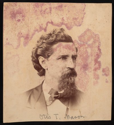 Porträtt av Otis Tufton Mason 1838-1908, före 1900. av Unbekannt