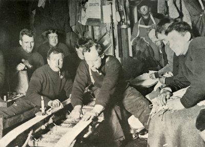 Att förbereda en släde under vintern, 1908, 1909 av Unbekannt