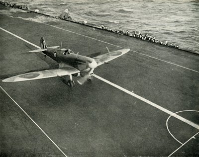 RAF Spitfire på däcket av ett hangarfartyg på väg till Malta, andra världskriget, 1942 1944. av Unbekannt