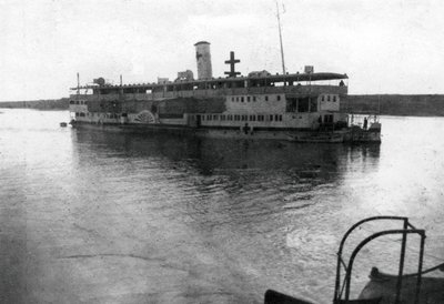 Röda Korsets flodbåt går uppför floden Tigris, Mesopotamien, första världskriget, 1918 av Unbekannt