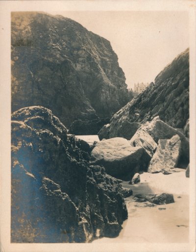 Rocks at Newquay, 1927 av Unbekannt