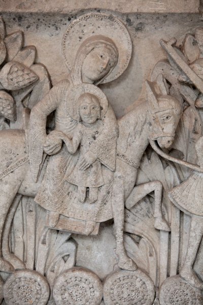 Romansk basrelief från huvudstaden vid Autun-katedralen som visar flygningen till Egypten, Autun, Frankrike av Unbekannt