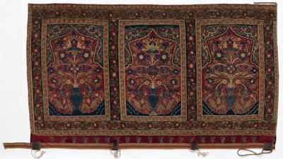 Kungligt runt tält tillverkat för Muhammad Shah väggpanel med tre paneler C, 1834-1848. av Unbekannt