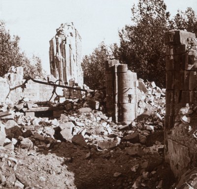 Slottsruin, Pinon, norra Frankrike, c1914-c1918 av Unbekannt