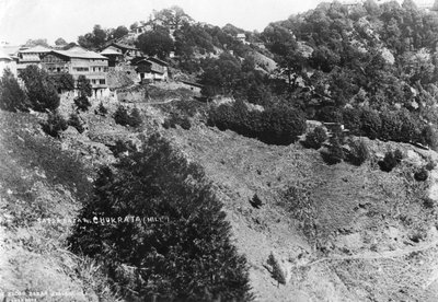 Sadar Bazar och Kalna Hill, Chakrata, 1917 av Unbekannt