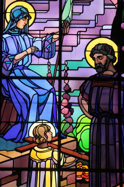 Saint-Joseph de Chedde kyrka. Heliga familjen målat glas av Raphael Lardeur., Chedde Frankrike av Unbekannt