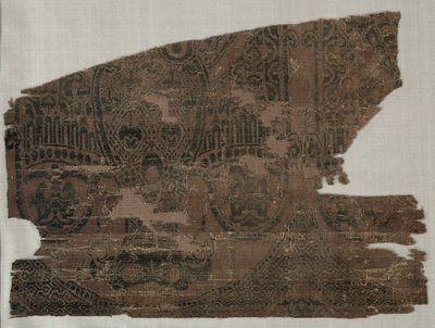 Samitiska fragment med dubbelhövdade örnar, från Sankt Bernard Calvos grav, 1200-1243. av Unbekannt