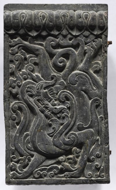 Sektion av en kistplattform: Dragon, 550-577. av Unbekannt