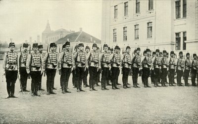 Serviskt kavalleri på parad, 1919. av Unbekannt