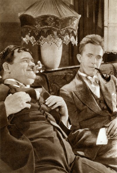 Stan Laurel och Oliver Hardy, amerikansk-baserad komediduo, 1933 av Unbekannt