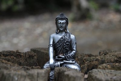Staty i trädgården av Buddhapadipa-templet, Wimbledon, Grande-Bretagne av Unbekannt