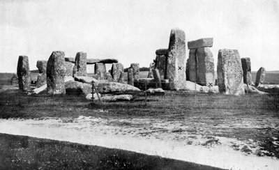 Stonehenge efter restaurering, c1920 av Unbekannt