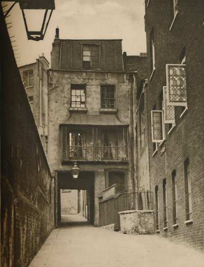 Strand Lane och ingången till det romerska badet, c1935. av Unbekannt