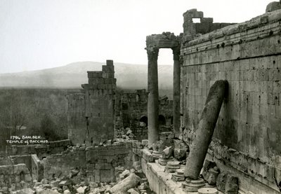 Bacchus tempel, Baalbek, Libanon, c1920-c1930s av Unbekannt