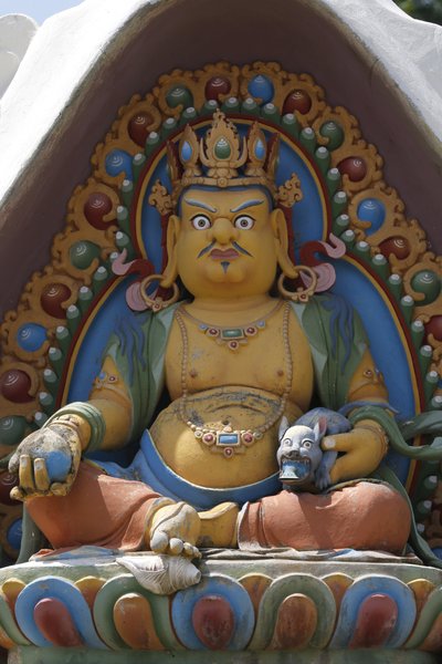 De tusen Buddhas tempel. Dashang Kagyu Ling församling. Gudom. Dzambala: rikedomens Buddha, La Boulaye, Frankrike av Unbekannt