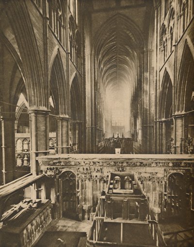 The Abbeys Grand Interior: Ser västerut från Confessorens kapell, c1935. av Unbekannt
