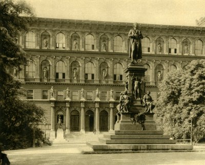 Konstakademin och Schillermonumentet, Wien, Österrike, c1935. av Unbekannt