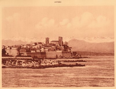 Alpernas ås och Antibes, 1930. av Unbekannt