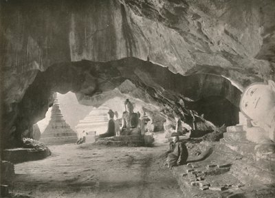 Grottorna i Moulmein, 1900. av Unbekannt