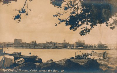 Staden Havanna, Kuba, tvärs över bukten, c1930 av Unbekannt