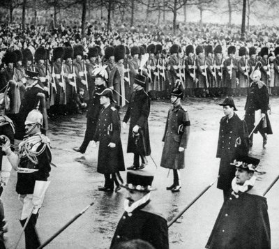 Hertigen av York i King George Vs begravningståg, 1936, 1937 av Unbekannt