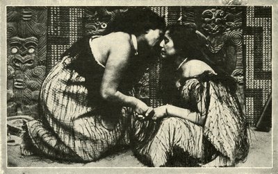 The Hongi, en Maori-hälsning, c1948. av Unbekannt
