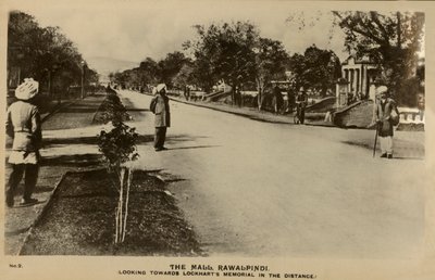 The Mall, Rawalpindi - Mot Lockharts Memorial på avstånd, c1918-c1939. av Unbekannt