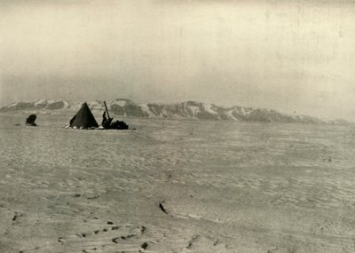 The Queen Alexandra Range fotograferad på väg nerför glaciären, c1908, 1909 av Unbekannt