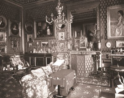 The Queens Sitting Room, Windsor Castle, Berkshire, 1894. av Unbekannt