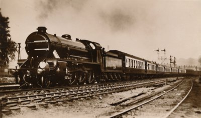 S.R. Dover Boat Train, Hauled by Sir Gawain A King Arthur Type Locomotive, c1930. av Unbekannt