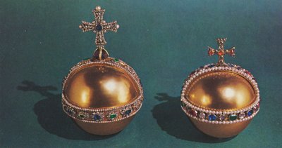 The Sovereigns Orb and Queen Mary IIs Orb, 1953 av Unbekannt