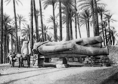 Statyn av Ramses II, Kairo, Egypten, c1920-talet av Unbekannt