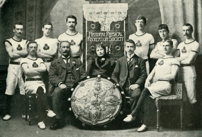 Teamet av Aberdeen-gymnaster, vinnare av N.P.R.S. Challenge Shield, 1902. av Unbekannt