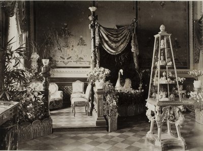 Utställningen av den ryska kejsarfamiljens Fabergé-samling på Dervis Mansion i St. Pete av Unbekannt