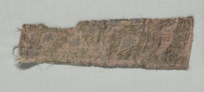 Tre fragment av italienskt gotiskt siden, 1350-1399. av Unbekannt