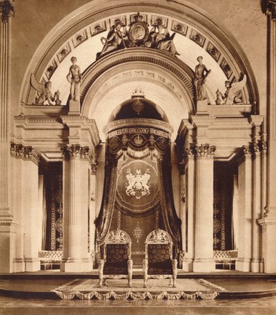 Troner i balsalen på Buckingham Palace, 1935 av Unbekannt