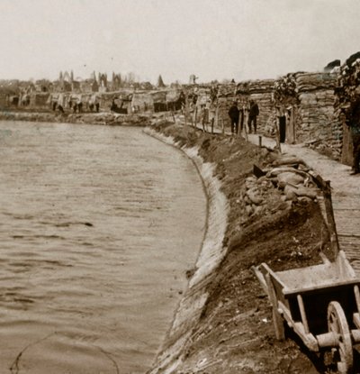 Skyttegravar vid Nieuwpoort, Flandern, Belgien, c1914-c1918 av Unbekannt