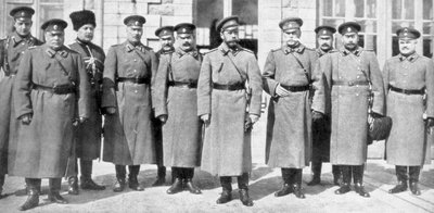 Tsar Nicholas II av Ryssland och hans generaler och stab, 1917 av Unbekannt