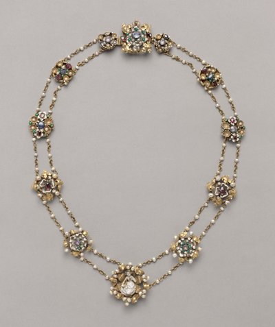Tolv medaljonger monterade som ett halsband, ca. 1400. av Unbekannt