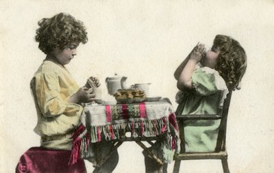 Två små barn, sent 1800-tal eller tidigt 1900-tal av Unbekannt