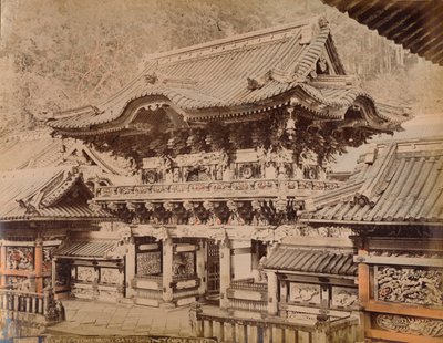 Utsikt över Yomeimonporten - Shintotemplet Nikko, c1890-1900 av Unbekannt
