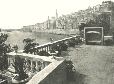 Utsikt över staden från bukten, Menton, Frankrike, 1895. av Unbekannt
